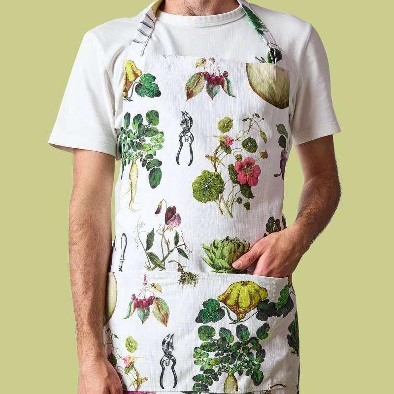 Garden in Style with the Veg and Berries Apron - Flower Guy